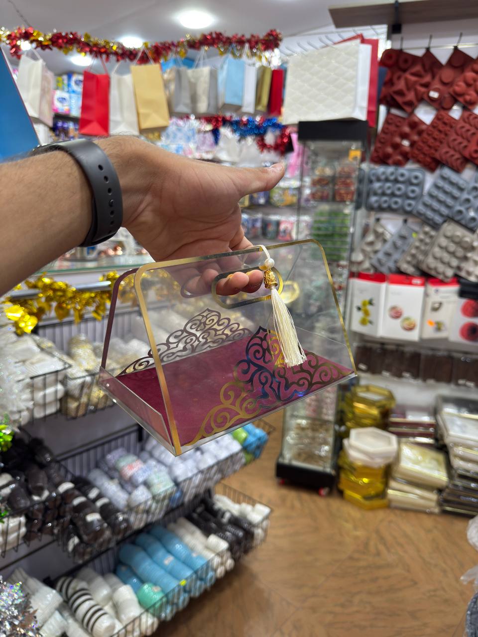 علبة حلويات فخمة على شكل صاك (3/4حبات حلوة)